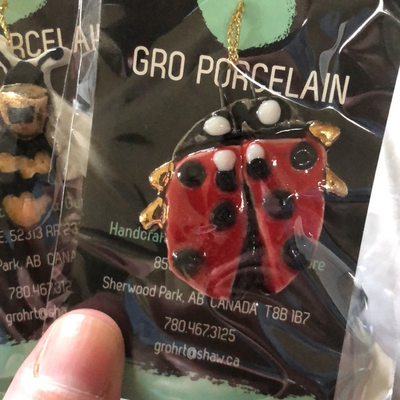 Mini Porcelain insect ornaments - Picture 2 of 4